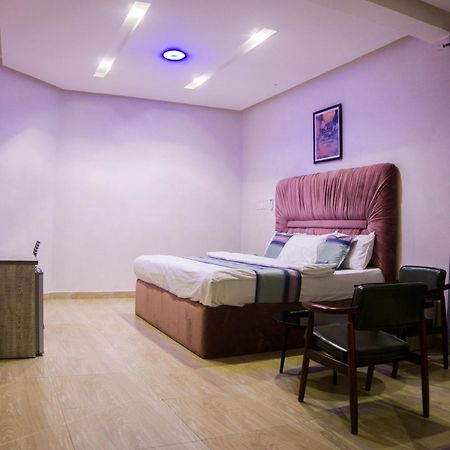 Vibes Suites Kaba Dış mekan fotoğraf