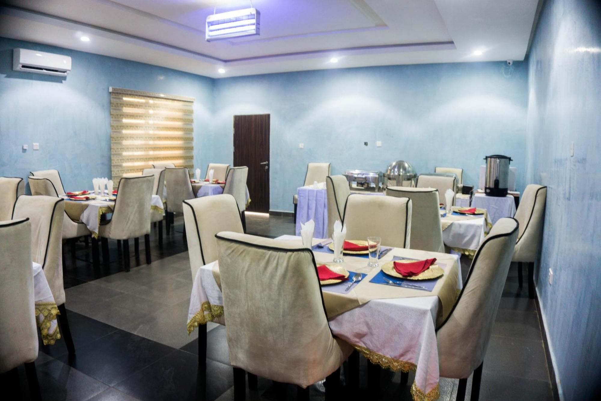 Vibes Suites Kaba Dış mekan fotoğraf