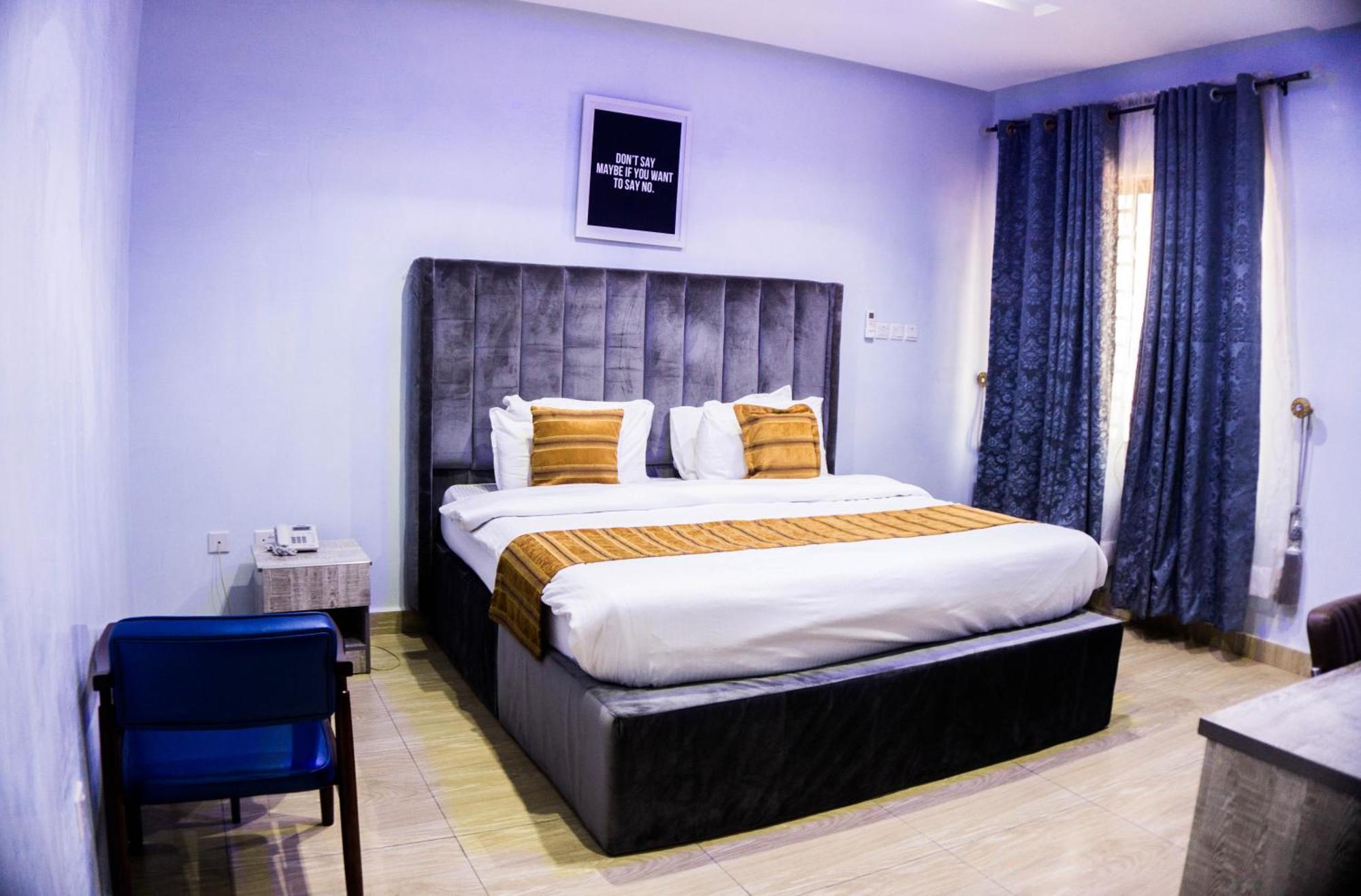 Vibes Suites Kaba Dış mekan fotoğraf