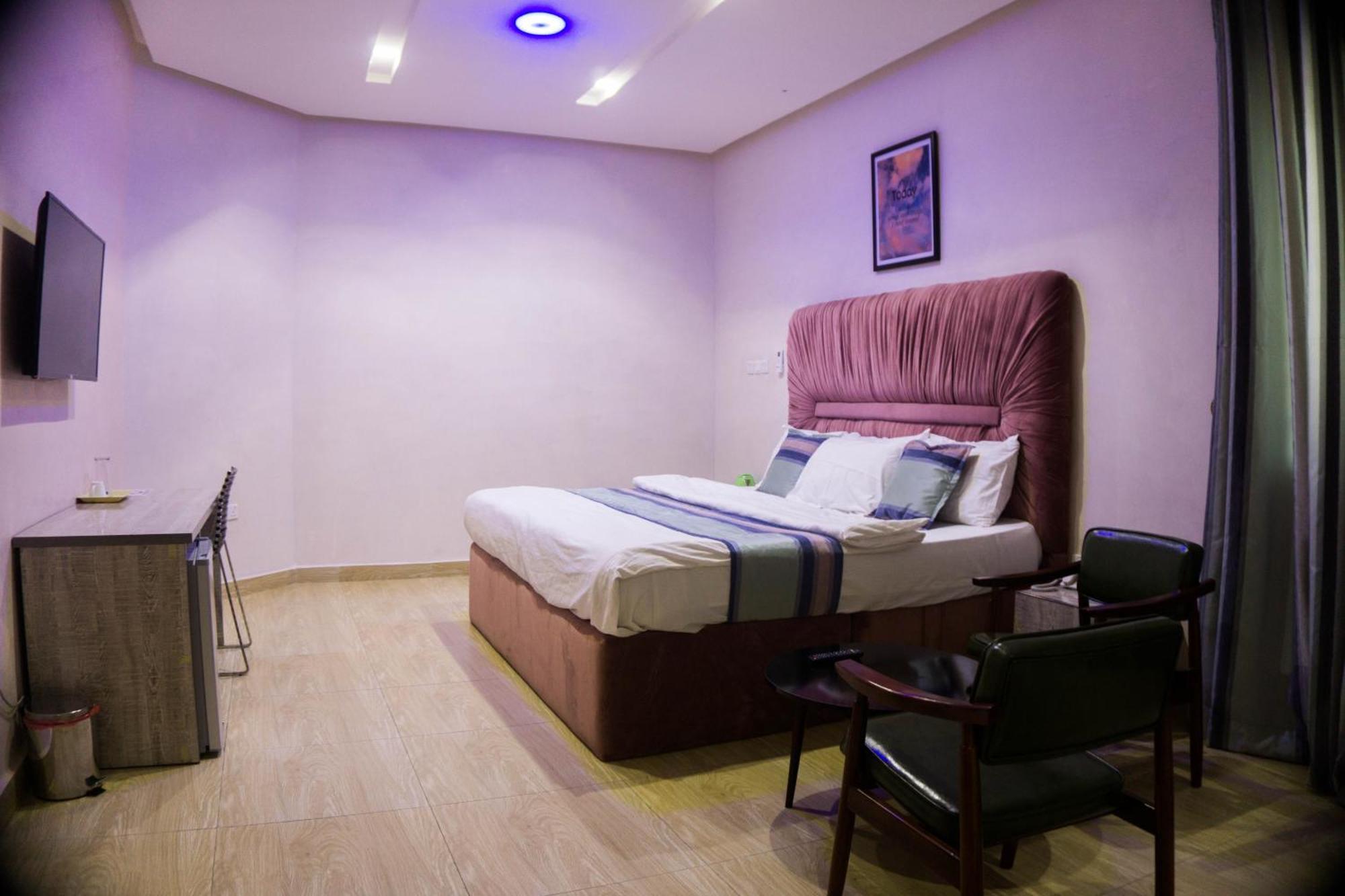 Vibes Suites Kaba Dış mekan fotoğraf