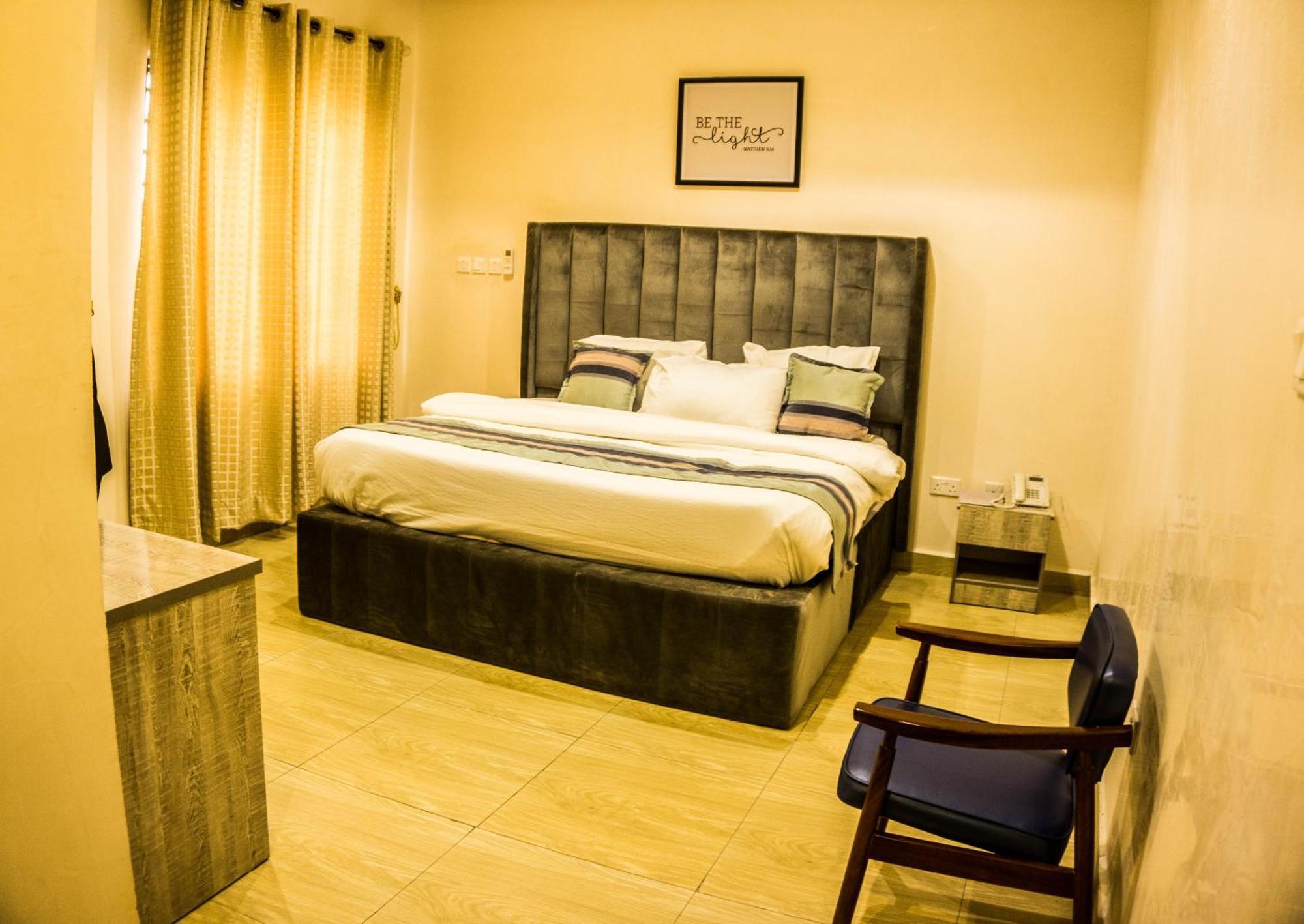 Vibes Suites Kaba Dış mekan fotoğraf