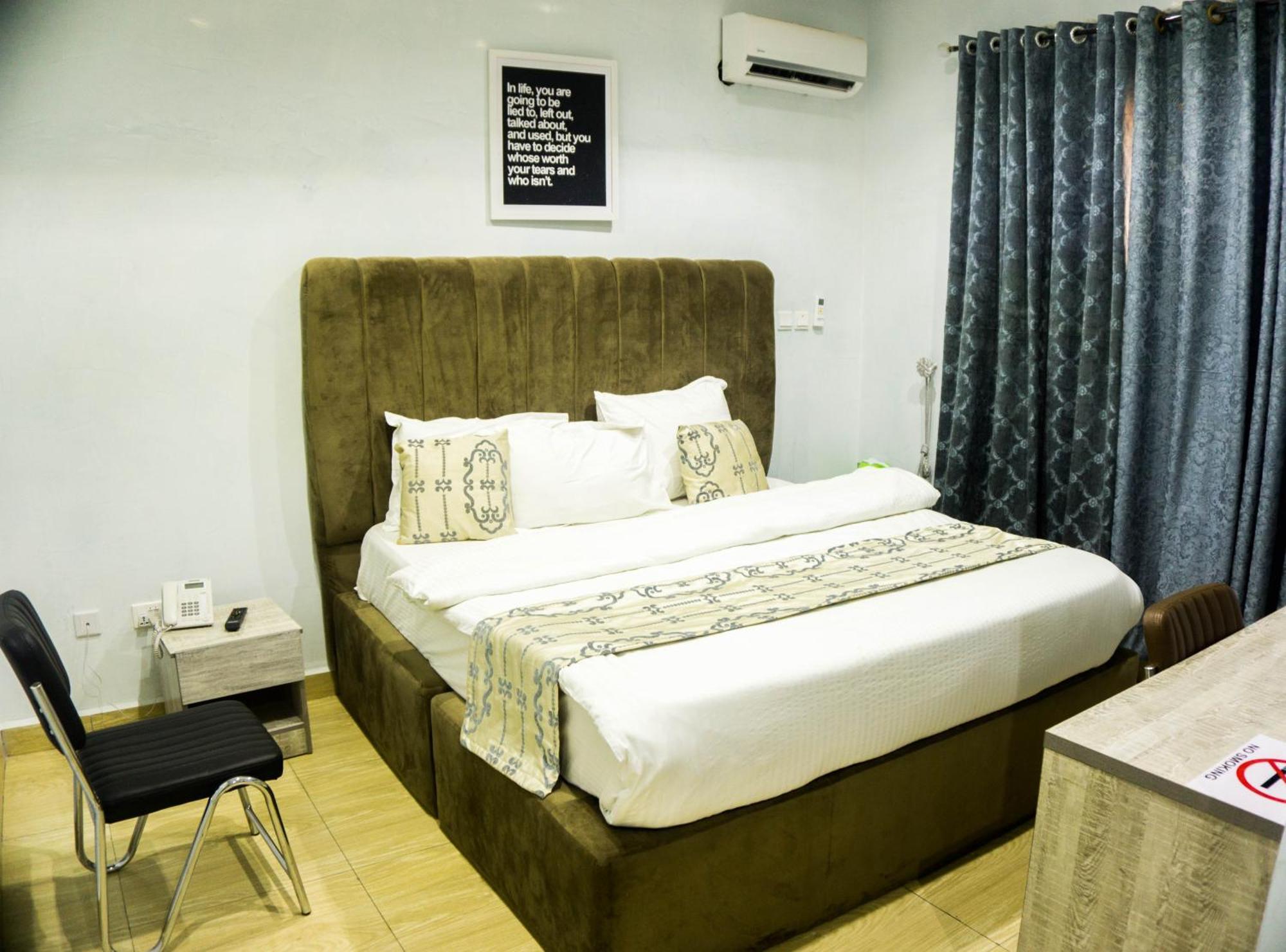 Vibes Suites Kaba Dış mekan fotoğraf