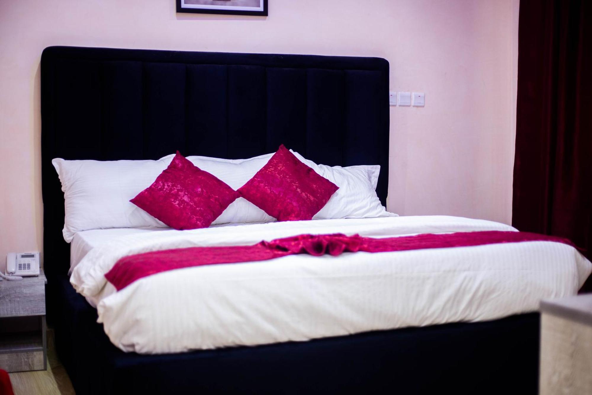Vibes Suites Kaba Dış mekan fotoğraf