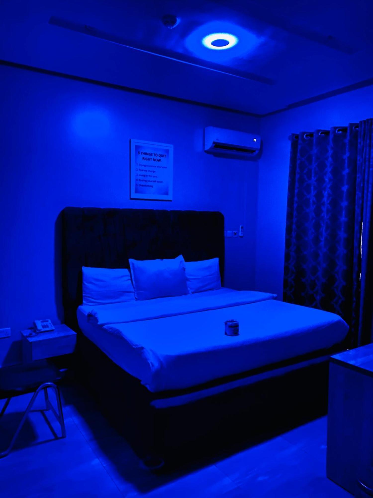 Vibes Suites Kaba Dış mekan fotoğraf