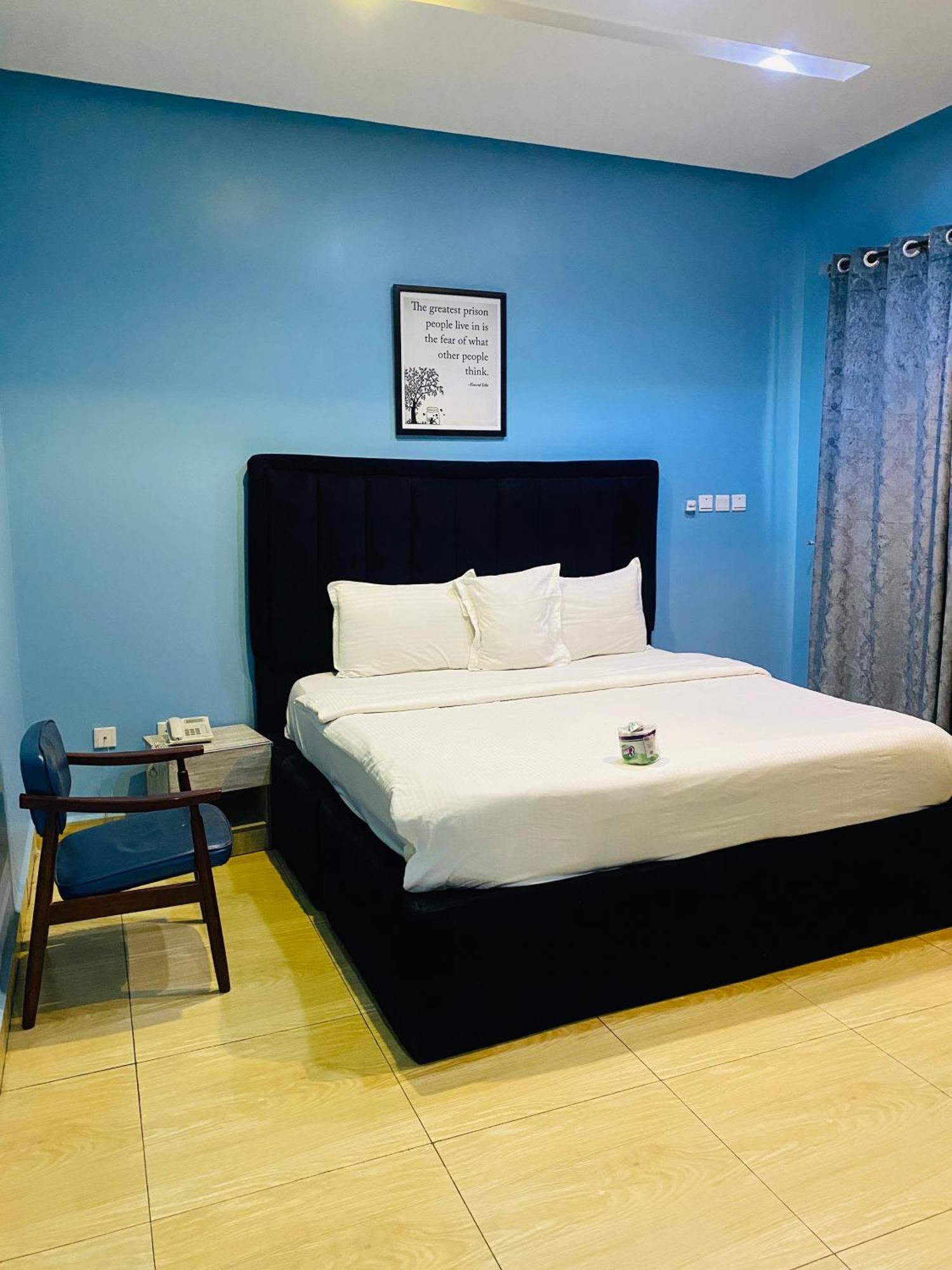 Vibes Suites Kaba Dış mekan fotoğraf
